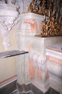Altare in stucco, Chiusano (AT)